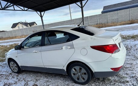 Hyundai Solaris II рестайлинг, 2016 год, 600 000 рублей, 1 фотография