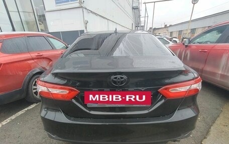 Toyota Camry, 2021 год, 3 400 000 рублей, 2 фотография