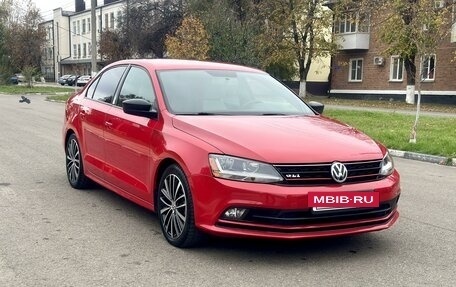 Volkswagen Jetta VI, 2017 год, 1 540 000 рублей, 2 фотография