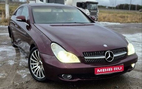 Mercedes-Benz CLS, 2005 год, 850 000 рублей, 2 фотография