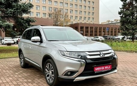 Mitsubishi Outlander III рестайлинг 3, 2017 год, 1 719 000 рублей, 1 фотография