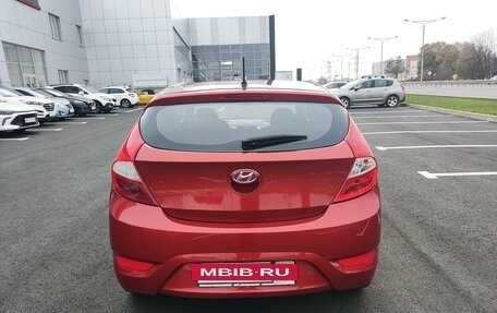 Hyundai Solaris II рестайлинг, 2011 год, 890 000 рублей, 8 фотография