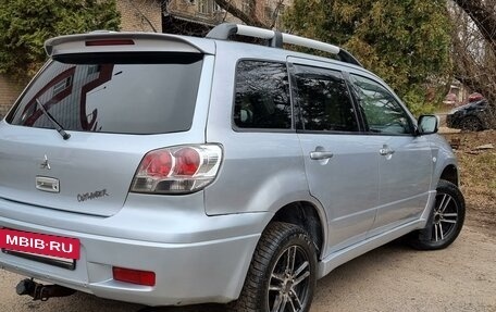 Mitsubishi Outlander III рестайлинг 3, 2004 год, 637 000 рублей, 3 фотография