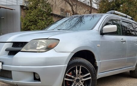 Mitsubishi Outlander III рестайлинг 3, 2004 год, 637 000 рублей, 14 фотография