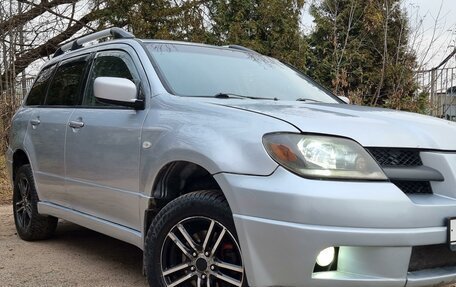 Mitsubishi Outlander III рестайлинг 3, 2004 год, 637 000 рублей, 26 фотография