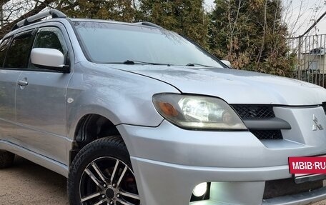 Mitsubishi Outlander III рестайлинг 3, 2004 год, 637 000 рублей, 21 фотография