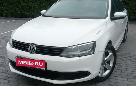 Volkswagen Jetta VI, 2012 год, 1 170 000 рублей, 2 фотография