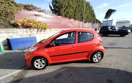 Peugeot 107 I рестайлинг, 2009 год, 550 000 рублей, 13 фотография