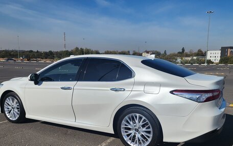 Toyota Camry, 2019 год, 3 250 000 рублей, 15 фотография