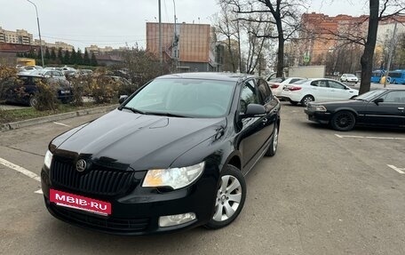 Skoda Superb III рестайлинг, 2011 год, 1 000 000 рублей, 2 фотография