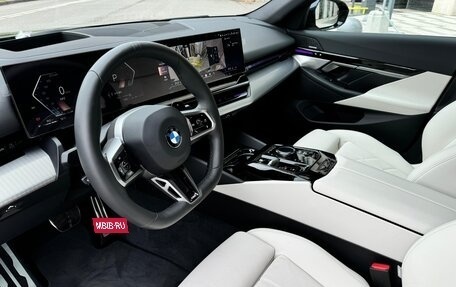 BMW 5 серия, 2023 год, 8 494 000 рублей, 6 фотография