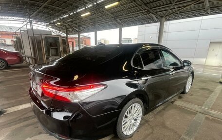 Toyota Camry, 2019 год, 3 200 000 рублей, 4 фотография