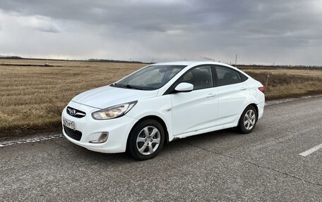 Hyundai Solaris II рестайлинг, 2011 год, 710 000 рублей, 3 фотография