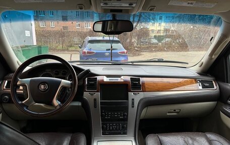 Cadillac Escalade III, 2011 год, 2 050 000 рублей, 7 фотография