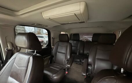 Cadillac Escalade III, 2011 год, 2 050 000 рублей, 12 фотография