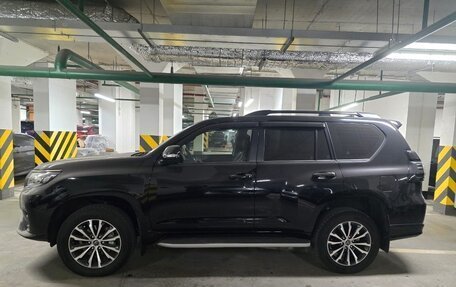 Toyota Land Cruiser Prado 150 рестайлинг 2, 2023 год, 9 000 000 рублей, 2 фотография