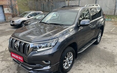 Toyota Land Cruiser Prado 150 рестайлинг 2, 2019 год, 6 000 000 рублей, 1 фотография