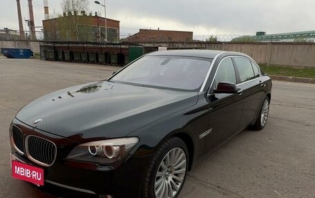 BMW 7 серия, 2011 год, 2 400 000 рублей, 2 фотография