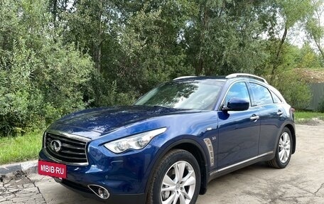 Infiniti QX70, 2014 год, 3 050 000 рублей, 4 фотография