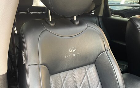 Infiniti QX70, 2014 год, 3 050 000 рублей, 14 фотография