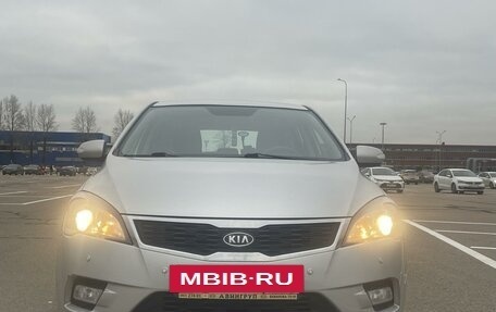 KIA cee'd I рестайлинг, 2011 год, 900 000 рублей, 7 фотография