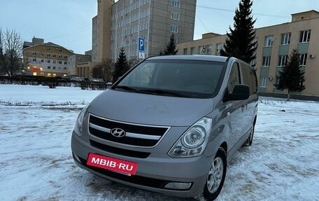 Hyundai H-1 II рестайлинг, 2011 год, 1 550 000 рублей, 5 фотография