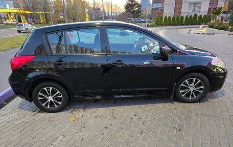 Nissan Tiida, 2011 год, 750 000 рублей, 21 фотография