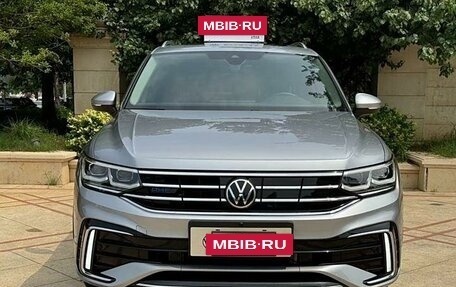 Volkswagen Tiguan II, 2022 год, 2 787 450 рублей, 7 фотография