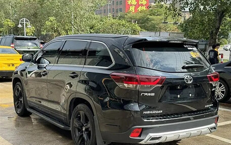 Toyota Highlander III, 2021 год, 3 177 777 рублей, 6 фотография