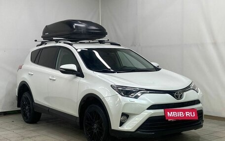 Toyota RAV4, 2018 год, 2 850 000 рублей, 4 фотография