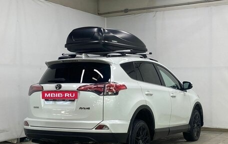 Toyota RAV4, 2018 год, 2 850 000 рублей, 6 фотография