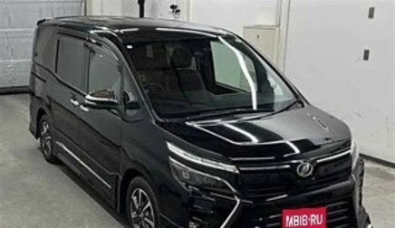 Toyota Voxy III, 2020 год, 2 294 000 рублей, 1 фотография