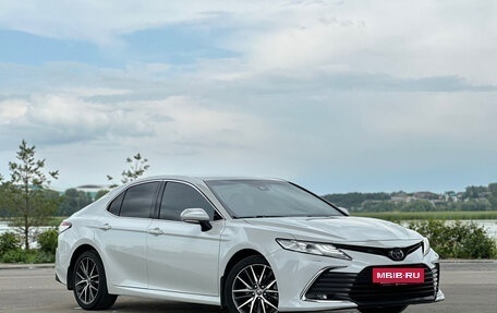 Toyota Camry, 2022 год, 4 000 000 рублей, 3 фотография