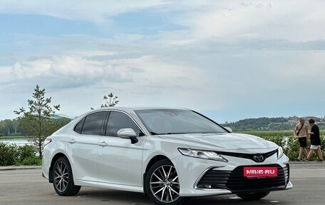 Toyota Camry, 2022 год, 4 000 000 рублей, 5 фотография