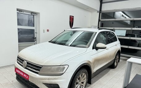 Volkswagen Tiguan II, 2019 год, 2 445 000 рублей, 1 фотография