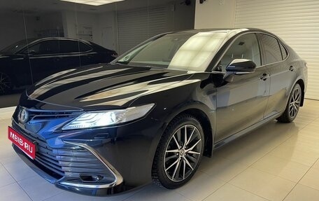 Toyota Camry, 2022 год, 3 750 000 рублей, 1 фотография