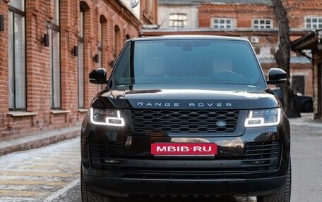 Land Rover Range Rover IV рестайлинг, 2018 год, 8 100 000 рублей, 5 фотография