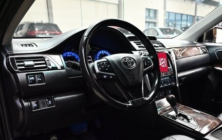 Toyota Camry, 2015 год, 2 290 000 рублей, 13 фотография