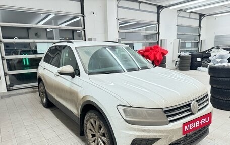 Volkswagen Tiguan II, 2019 год, 2 445 000 рублей, 3 фотография