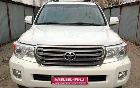 Toyota Land Cruiser 200, 2014 год, 4 900 000 рублей, 3 фотография