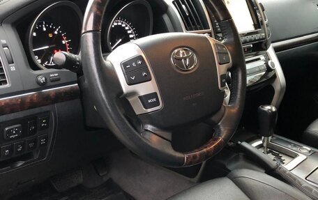 Toyota Land Cruiser 200, 2014 год, 4 900 000 рублей, 17 фотография