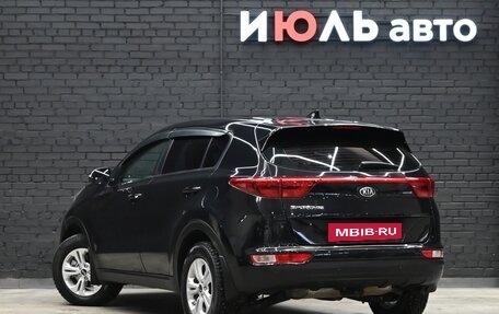 KIA Sportage IV рестайлинг, 2017 год, 2 430 000 рублей, 6 фотография