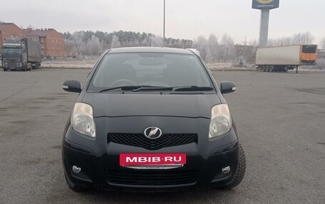 Toyota Vitz, 2010 год, 800 000 рублей, 2 фотография