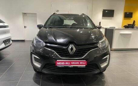 Renault Kaptur I рестайлинг, 2016 год, 1 445 000 рублей, 2 фотография