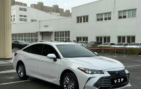 Toyota Avalon, 2022 год, 3 100 707 рублей, 2 фотография