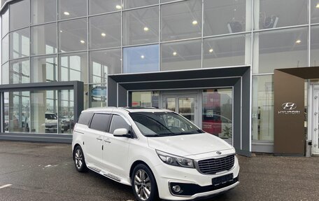 KIA Carnival III, 2016 год, 2 499 000 рублей, 1 фотография