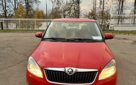 Skoda Fabia II, 2013 год, 650 000 рублей, 3 фотография