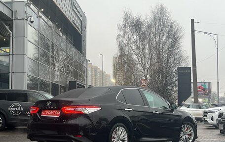 Toyota Camry, 2019 год, 3 499 000 рублей, 4 фотография