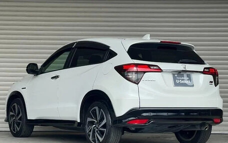 Honda Vezel, 2021 год, 2 050 000 рублей, 6 фотография