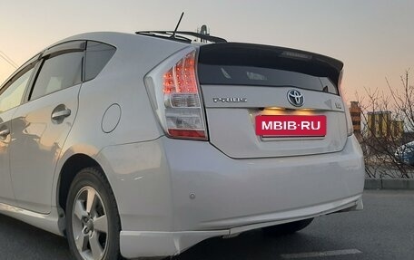 Toyota Prius, 2011 год, 1 100 000 рублей, 2 фотография